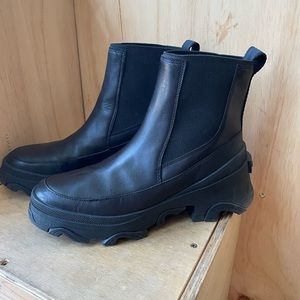 Sorel combat chelsea boot